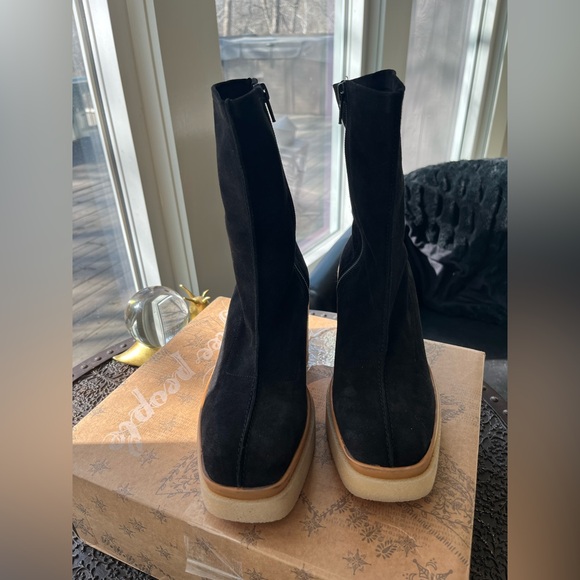 🖤FREE PEOPLE GIGI BLACK SUEDE ANKLE BOOTS 38 7.5 - Picture 5 of 9
